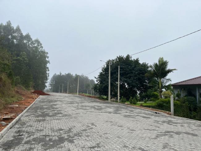 Mais cinco ruas recebem pavimentao em PVS